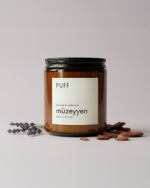 Puff Candles Müzeyyen Soya Mumu, amber kavanozda lavanta ve sedir ağacı kokulu doğal mum
