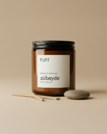 Puff Candles Zübeyde Soya Mumu, paçuli, sandal ve sedir ağacı kokulu amber kavanoz mum