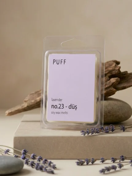 PUFF No.23 Düş lavanta kokulu soya wax melts, dekoratif taş ve lavanta dalları ile ürün görseli