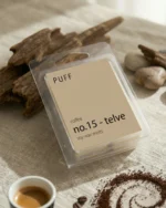 PUFF No.15 Telve kahve kokulu soya wax melts, kahve çekirdekleri ve doğal dekor ile ürün görseli